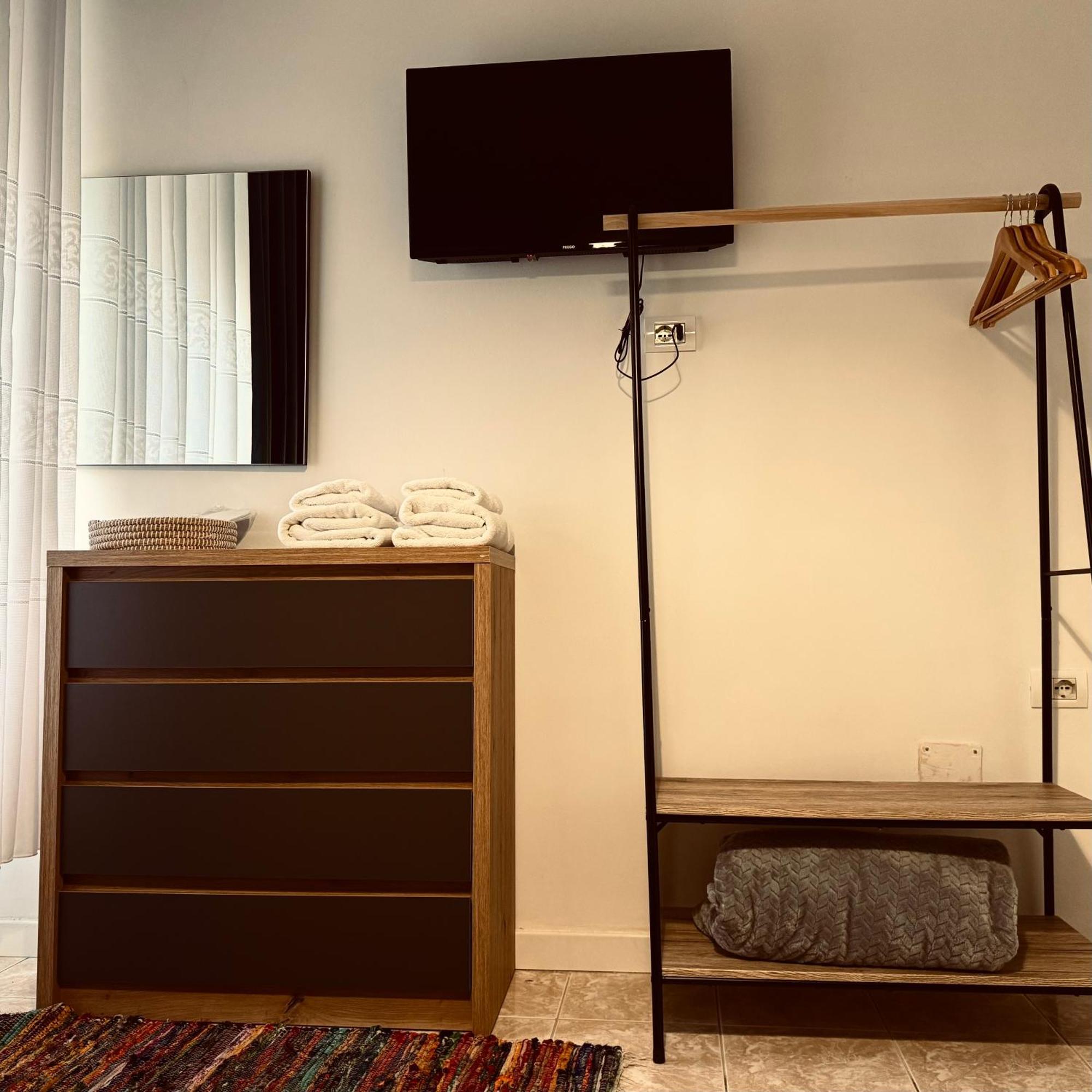 Hi5 Rooms Tiranë Luaran gambar