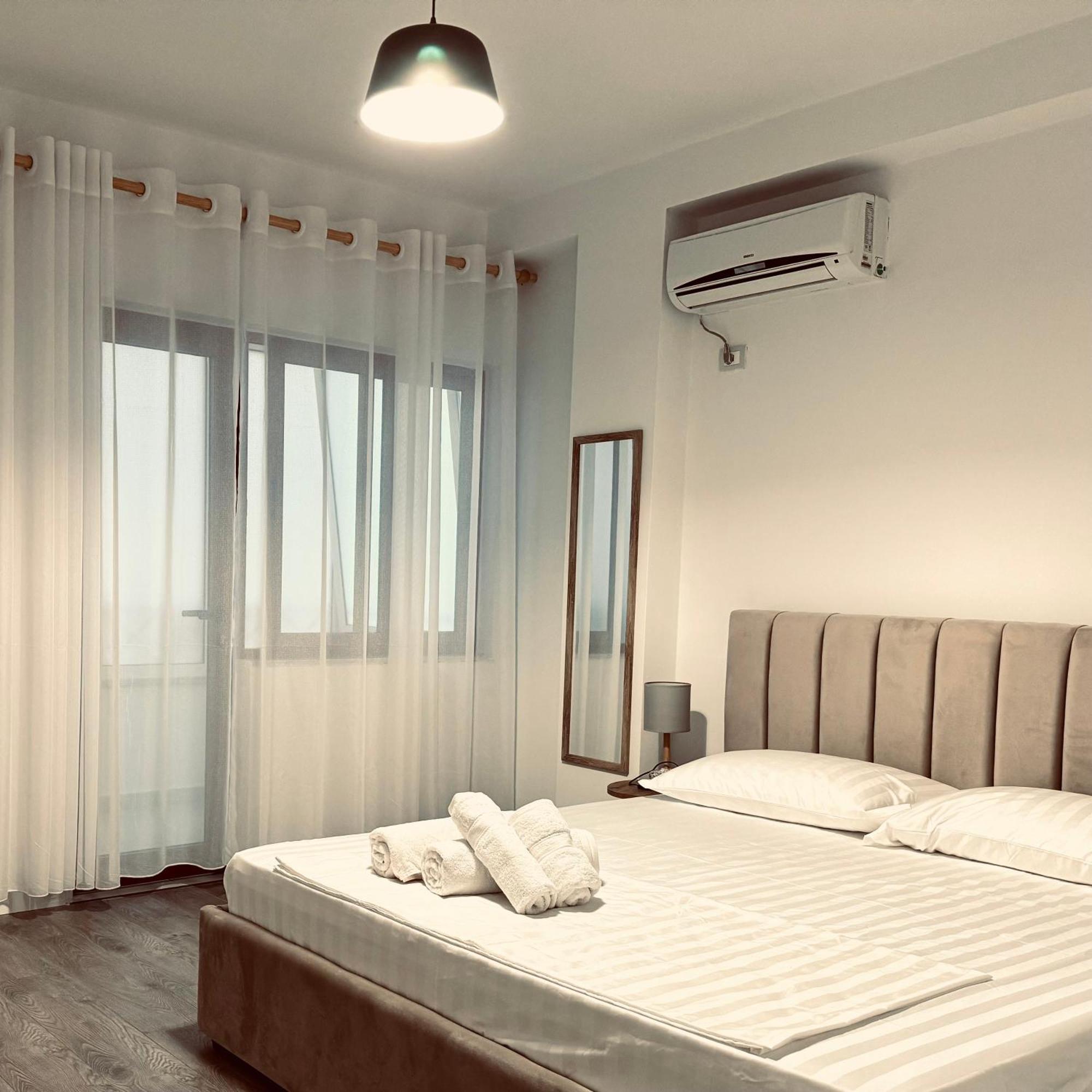 Hi5 Rooms Tiranë Luaran gambar